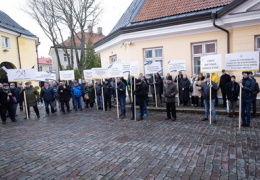 ФОТО: пикет ERK против повышения налогов