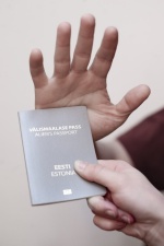 Число серопаспортников в Эстонии за год сократилось на 2258 человек 