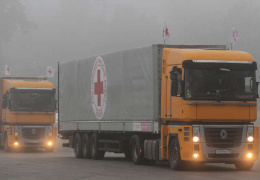 Одиннадцатая гуманитарная автоколонна РФ для Донбасса остановилась в Воронежской области