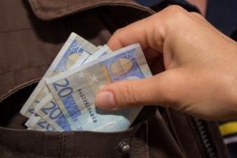 Макроэкономист SEB: рост зарплат провоцирует рост безработицы в Эстонии