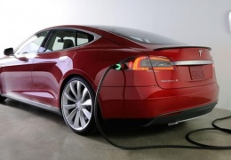 В Норвегии Tesla Model S сгорела на станции быстрой зарядки 
