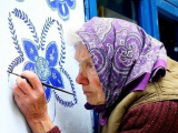  90-летняя бабушка из Чехии превращает деревню в художественную галерею