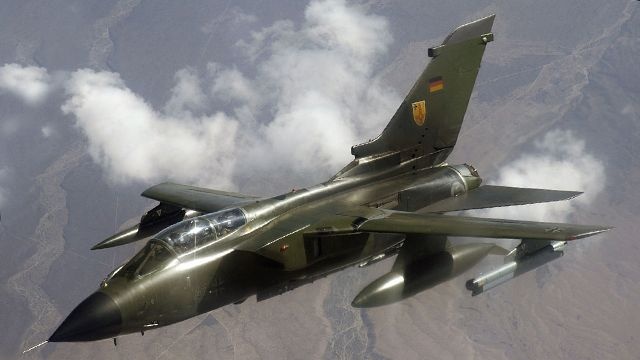 Германия готова отправить самолеты и фрегат на борьбу с ИГ 