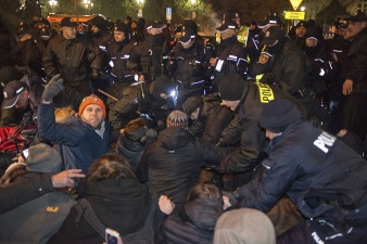 Протесты в Варшаве переместились к Президентскому дворцу 