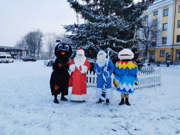Сегодня Нарву посетил Дед Мороз прямиком из России!