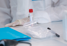 В Нарве открылся первый круглосуточный пункт тестирования на коронавирус 