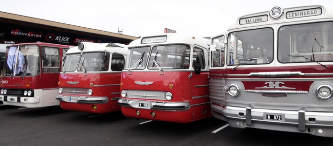 Старинные автобусы в Нарве
