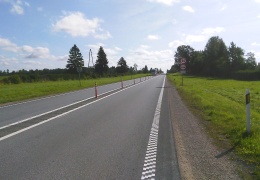 Решение: резиновые столбики будут препятствовать обгонам на участке шоссе Таллинн - Нарва 