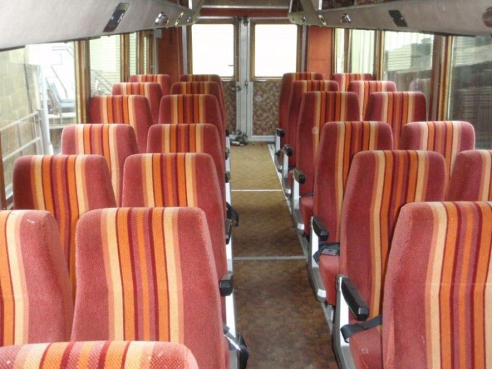 Автобус Маргарет Тэтчер, способный выдержать взрыв бомбы и химическую атаку, выставлен на продажу