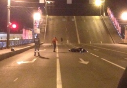  В Санкт-Петербурге мотоциклист-экстремал перепрыгнул через разводящийся Дворцовый мост