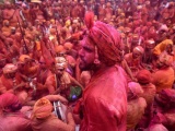 Ежегодный индуистский фестиваль весны Холи