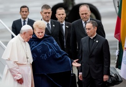 Папа Римский призвал Литву стать "мостом между Восточной и Западной Европой" 