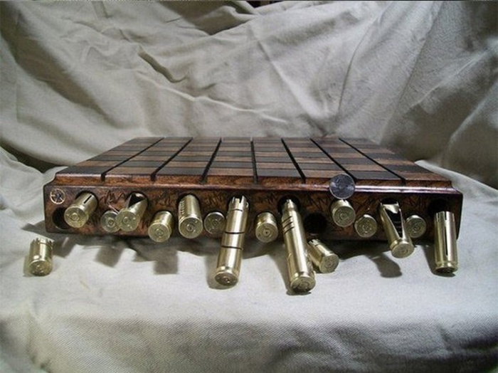 Подарочный набор шахмат из гильз