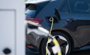 Производители: отсутствие пунктов зарядки может ограничить использование электромобилей