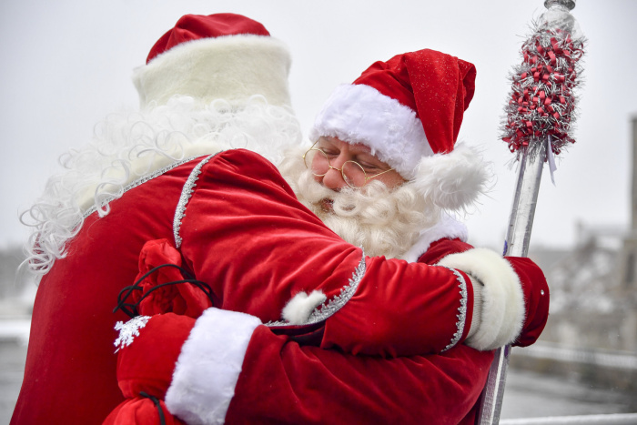 Нарве встретились Санта-Клаус и Дед Мороз 