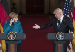 Трамп заявил, что Германия должна США "много денег" за защиту