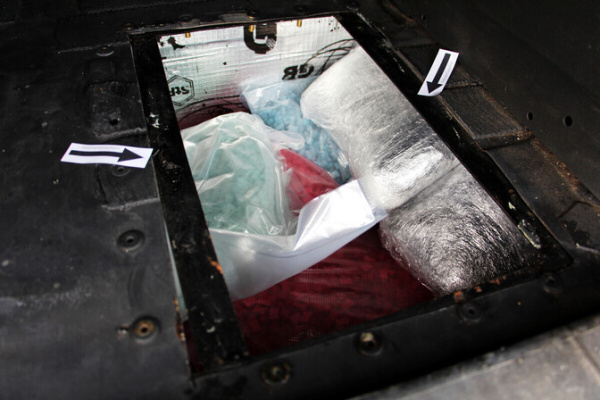 Полиция задержала в Нарве грузовик с наркотиками