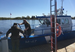 На реке Нарова проверяли рыбаков и рыбацкие лодки 