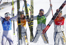 Шведская сборная выиграла лыжную эстафету в Сочи, россиянки - шестые