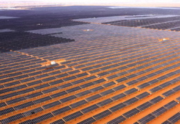 Китай подключил к энергосети первую солнечную электростанцию «пустынного» кластера, что может привести к значительным геомагнитным аномалиям 