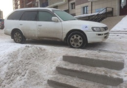 Водитель объяснил причину неправильной парковки