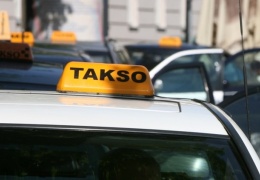 Нарвские депутаты – Рийгикогу: языковые требования к таксистам надо понизить до уровня А2