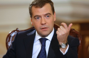 В ходе выступления Медведева в Госдуме все же упомянули про Навального  