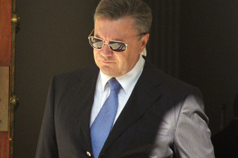 Янукович развелся после 45 лет брака и завел любовницу