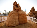 На Международном фестивале песчаных скульптур мастера постарались на славу