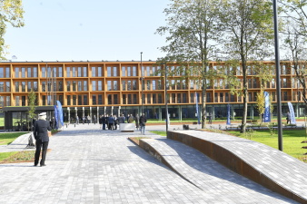ФОТО: в Нарве торжественно открыли совместный учебно-жилой комплекс Академии МВД и ТУ