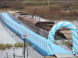  В селе открыли пластиковый мост, который на зиму уберут