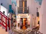 Живописные улицы Греции на снимках Кристины Тулумтзиду
