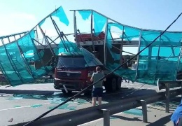 Ярославка поехала после нескольких часов коллапса, вызванного рухнувшим мостом