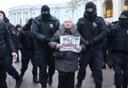 В России на акциях против мобилизации прошли жесткие задержания