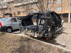 В Москве за одну ночь злоумышленники разобрали BMW Х6