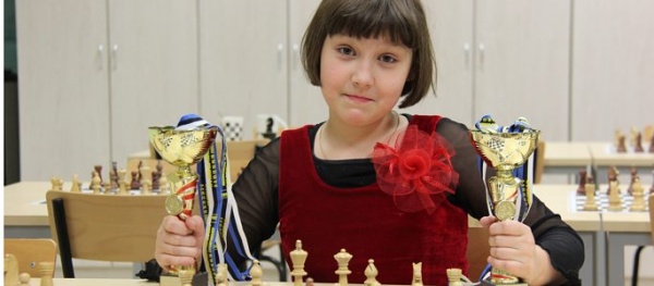 10-летняя нарвская шахматистка стала чемпионкой Эстонии среди юниорок до 20 лет