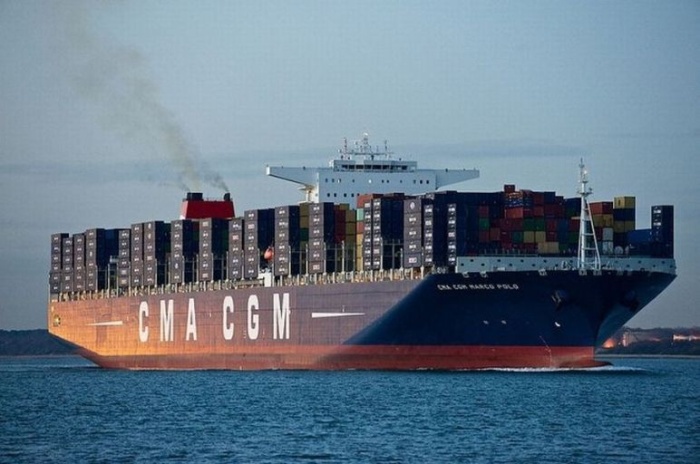 Самый большой контейнеровоз в мире