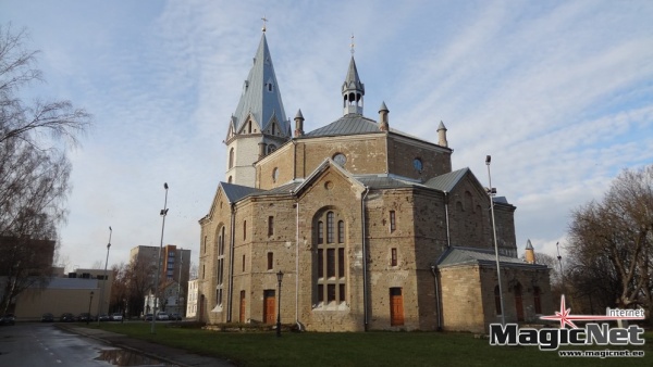 Нарвской Александровской церкви придется заплатить долг свыше 500 тыс. евро 