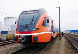 Изменится расписание движения поездов Elron между Таллинном и Нарвой 