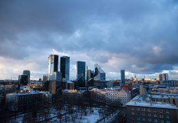 Принят бюджет Таллинна на будущий год: на ремонт тротуаров и дорог выделят 8 млн евро 