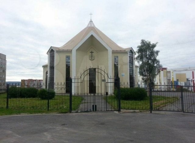 В Мурманске за 99 миллионов рублей продают церковь из-за низкой посещаемости 