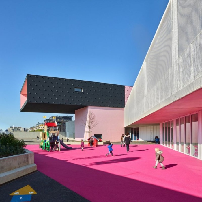 Современный детский сад и начальная школа во Франции