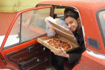 В Томске парень женился на пицце