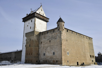 Нарвский замок вновь открыл свои двери для одиночных туристов 