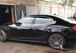 В гаражах на Тонди нашли угнанный в Финляндии Maserati 