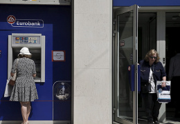 Греки за день сняли со счетов более 800 миллионов евро