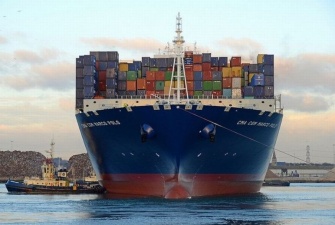 Самый большой контейнеровоз в мире