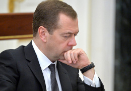 Bloomberg узнал о беспокойстве Медведева по поводу своего будущего в российской политике 