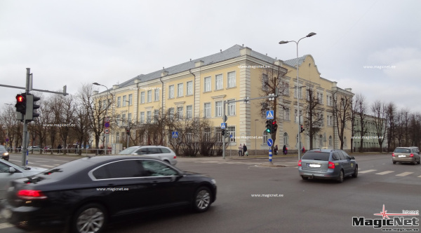 В Нарве реновируют фасады залов "Энергия" и Кесклиннаской гимназии 