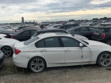  На стоянке в Канаде стоит три тысячи новеньких, но непригодных для эксплуатации BMW и MINI